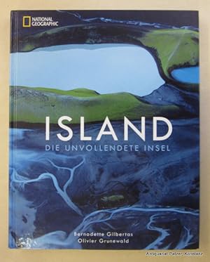 Imagen del vendedor de Island. Die unvollendete Insel. Aus dem Franzsichen bersetzt. Hamburg, National Geographic Deutschland, 2011. Gr.-4to. (34,5 : 27 cm). Nahezu durchgngig mit meist ganz- bzw. doppelseitigen Farbphotographien von Olivier Grunewald illustriert. 254 S., 1 Bl. Farbiger Orig.-Pappband; Deckelkanten mit kleinen Stostellen, Unterschnitt mit Mngelexemplar-Stempel. (ISBN 9783866902435), a la venta por Jrgen Patzer