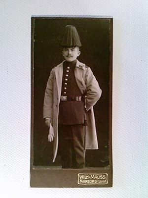 CdV, Portrait, Soldat in Uniform, Hessen, Pickelhaube mit Paradebusch, Pferdehaar, Marburg (Lahn)...