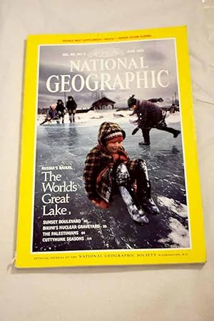 Imagen del vendedor de National Geographic Magazine, Ao 1992, vol. 181, n 6:: Russia's lake Baikal: the world's great lake; Sunset boulevard: street to the stars; In Bikini Lagoon life thrives in a nuclear graveyard; Who are the palestinians; Cuttyhunk seasons a la venta por Alcan Libros