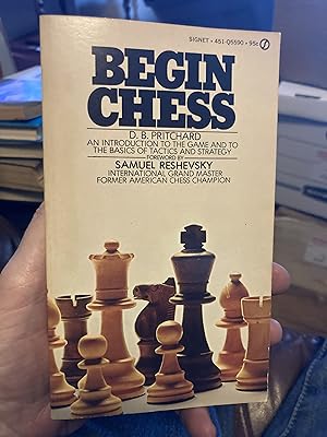 Imagen del vendedor de begin chess a la venta por A.C. Daniel's Collectable Books