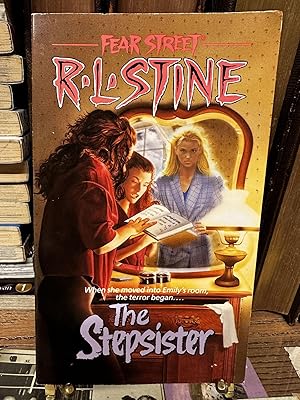 Seller image for The Stepsister (Fear Street) for sale by Chamblin Bookmine