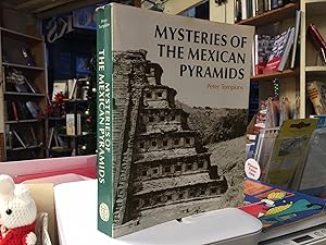 Imagen del vendedor de Mysteries of The Mexican Pyramids a la venta por Scrivener's Books and Bookbinding