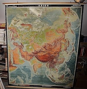 Asien : Physikalisch (Asia: Large Color Pull Down Map)