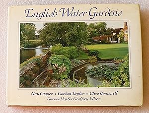 Imagen del vendedor de English Water Gardens a la venta por Cotswold Valley Books