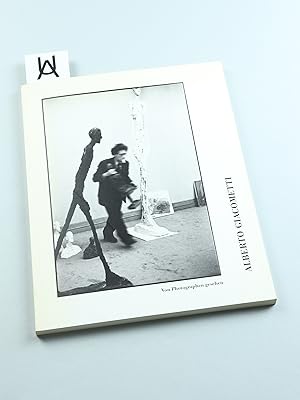 Seller image for Von Photographen gesehen: Alberto Giacometti. Mit einer Einleitung von Franz Meyer. for sale by Antiquariat Uhlmann