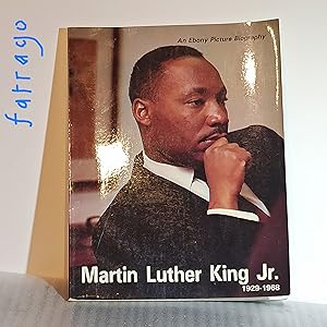 Immagine del venditore per Martin Luther King Jr. 1929-1968. An Ebony Picture Biography venduto da FARRAGO