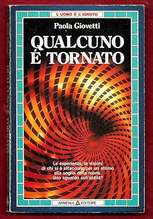 Seller image for Qualcuno  tornato for sale by Libreria Oltre il Catalogo