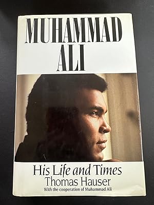 Immagine del venditore per Muhammad Ali His Life And Times venduto da Dara's Library