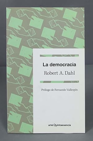 Seller image for La democracia. Fernando Vallespn Oa for sale by EL DESVAN ANTIGEDADES