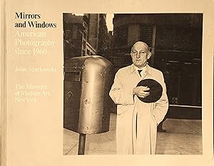 Bild des Verkufers fr Mirrors and Windows American Photography since 1960 John Szarkowski NY 1978 zum Verkauf von Studio bibliografico De Carlo