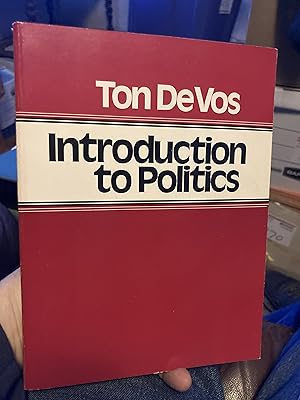 Immagine del venditore per Introduction to politics venduto da A.C. Daniel's Collectable Books
