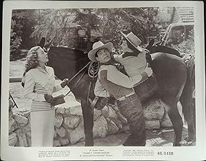 Image du vendeur pour Family Honeymoon 8 x 10 Still 1948 Claudette Colbert, Fred MacMurray mis en vente par AcornBooksNH