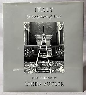 Imagen del vendedor de Italy: In the Shadow of Time a la venta por Books & Bidders Antiquarian Booksellers