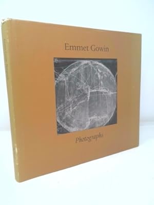 Bild des Verkufers fr Emmet Gowin--Photographs zum Verkauf von ThriftBooksVintage