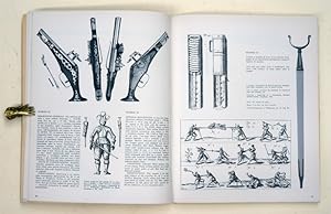 Seller image for Una rassegna di 162 armi antiche ed oggetti attinenti. 1 review of 162 antique arms ans pertinent objects. for sale by antiquariat peter petrej - Bibliopolium AG