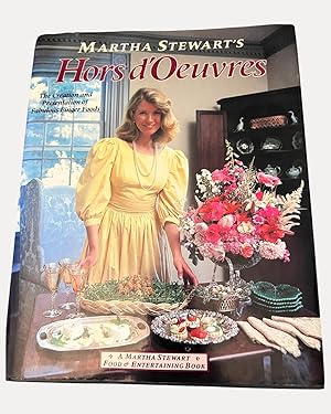 Immagine del venditore per Martha Stewart's Hors d'Oeuvres The Creation and Presentation of Fabulous Finger Foods venduto da lizzyoung bookseller