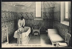 Carte postale Vichy, Etablissement Thermal, Une Salle de Bain