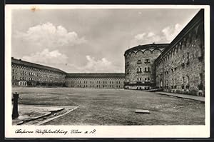 Ansichtskarte Ulm a. D., Hof in der Kaserne Wilhelmsburg