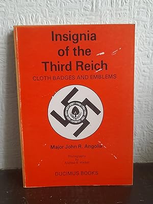 Immagine del venditore per Insignia of the Third Reich: Cloth badges and emblems venduto da Brogden Books