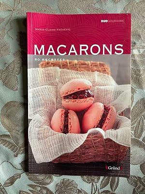 Bild des Verkufers fr Macarons 50 recettes zum Verkauf von Dmons et Merveilles