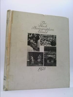 Immagine del venditore per The Black Photographers Annual 1973 foreword by Toni Morrison, Introduction by Clayton Riley venduto da ThriftBooksVintage