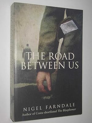 Immagine del venditore per The Road Between Us venduto da Manyhills Books