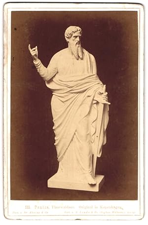 Fotografie Dr. Stolze, Co., Berlin, Ansicht Kopenhagen, Statue des Paulus im Thorvaldsens Museum