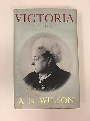Immagine del venditore per Victoria: A Life venduto da Cambridge Recycled Books