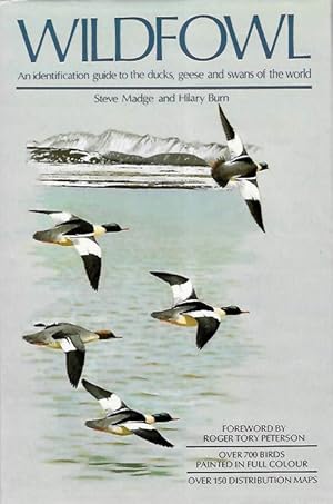 Bild des Verkufers fr Wildfowl: An identification guide to the ducks, geese and swans of the world zum Verkauf von PEMBERLEY NATURAL HISTORY BOOKS BA, ABA