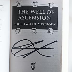 Imagen del vendedor de The Well of Ascension SIGNED (Mistborn, Book 2) a la venta por Vintage & Modern Books
