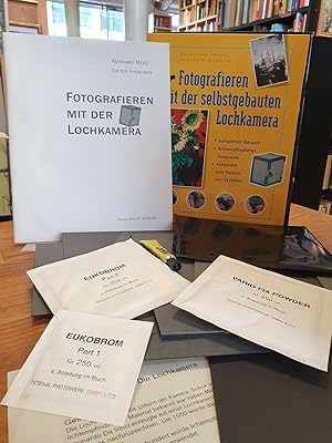 Seller image for Fotografieren mit der Lochkamera - [komplett mit allem Zubehr], for sale by Antiquariat Orban & Streu GbR