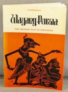 Bild des Verkufers fr Wayang Purwa; The Shadow Play of Indonesia. zum Verkauf von Bucks County Bookshop IOBA