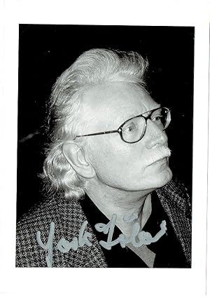 Immagine del venditore per Portraitphotographie mit eigenh. Unterschrift auf der Bildseite. venduto da Kotte Autographs GmbH