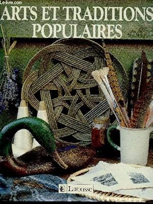 Image du vendeur pour Arts & Traditions Populaires - tissus et travaux d'aiguille - livres et papiers : fabrication du papier .- cuisine et decor au naturel: cidre, fromage de chevre, confiture, pains fantaisie . - objets decoratifs: jouets en bois, poterie, vitraux, dorure mis en vente par Le-Livre