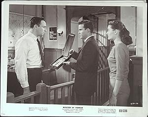 Image du vendeur pour 4-D Man 8 X 10 Still 1959 Robert Lansing, Lee Meriwether mis en vente par AcornBooksNH