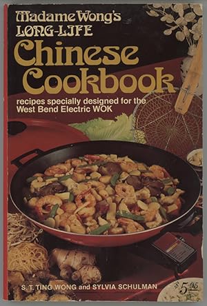 Immagine del venditore per Madame Wong's Long-Life Chinese Cookbook venduto da cookbookjj