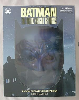 Batman: The Dark Knight Returns (Book & Mask Set)