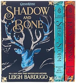 Shadow and Bone (Shadow and Bone Trilogy #1) by Leigh Bardugo, Paperback