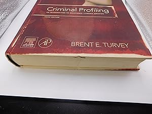 Image du vendeur pour Criminal Profiling: An Introduction to Behavioral Evidence Analysis mis en vente par Front Range Books, LLC