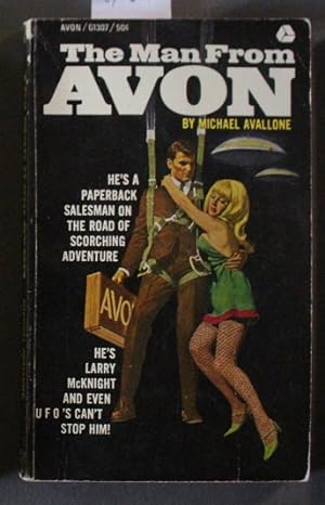 Bild des Verkufers fr The MAN from AVON. (Avon Book # G1307 ); New England village, Larry McKnight, Flying Saucer, UFO Invertigator zum Verkauf von Comic World