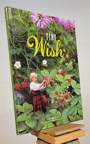 Immagine del venditore per The Tiny Wish (Wish Series) venduto da Henniker Book Farm and Gifts