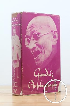 Immagine del venditore per Gandhi's Autobiography: The Story of My Experiment with Truth venduto da North Books: Used & Rare