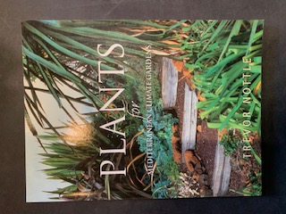 Bild des Verkufers fr Plants for mediterranean Climate Gardens zum Verkauf von The Known World Bookshop