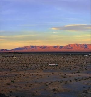 John Divola : Isolated Houses