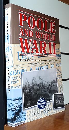 Bild des Verkufers fr Poole and World War II zum Verkauf von R.W. Forder