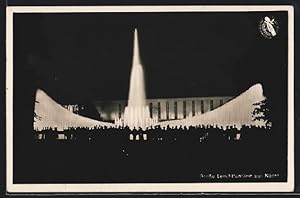 Bild des Verkufers fr Ansichtskarte Dsseldorf, Grosse Reichsausstellung Schaffendes Volk 1937, grosse Leuchfontne bei Nacht zum Verkauf von Bartko-Reher