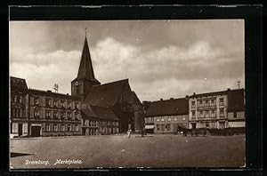 Ansichtskarte Dramburg, Marktplatz mit Kirche und Bäckerei