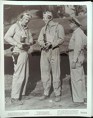 Bild des Verkufers fr Flying Leathernecks 8 x 10 Still 1951 John Wayne, Robert Ryan, William Harrigan! zum Verkauf von AcornBooksNH