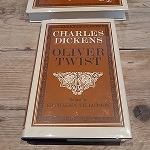 Seller image for Oliver Twist (Clarendon Edition) for sale by Oakholm Books