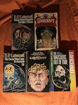 Imagen del vendedor de Watchers Out of Time; The Doom that Came to Sarnath; Tales of the Cthulhu Mythos; Fungi From Yuggoth & Other Poems; the Horror in the Museum. 5 Volumes a la venta por COVENANT HERITAGE LIBRIS
